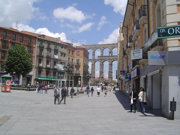 Roman Aqueduct in the background