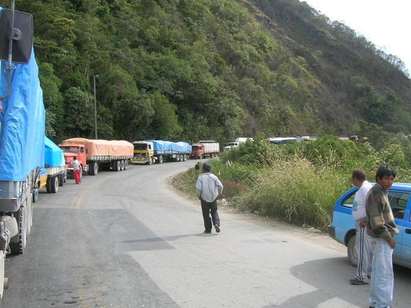 traffic jam (on way to Villa Tunari)