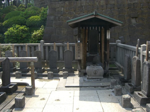 Sengaku-Ji Temple