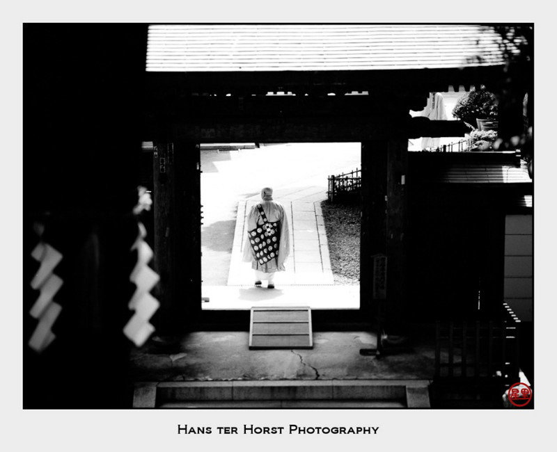 Monk at Yakuoin temple and shrine complex