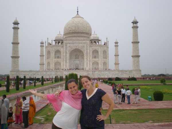 Ladies at the Taj