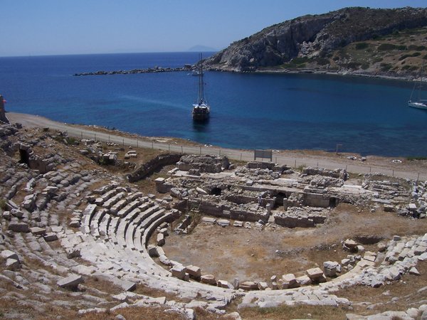 Knıdos amphıtheater