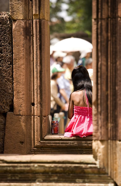 Young girl outside of Banteay Srei