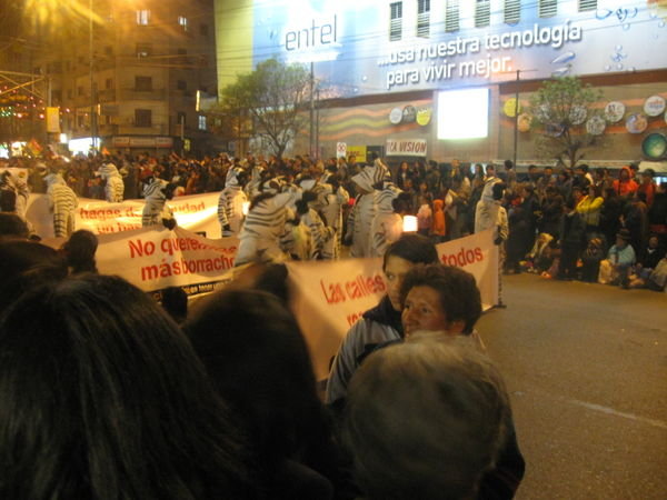 The eve of "La Paz Day" - Street Parade