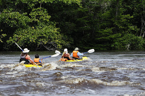 Kayaking the Cunucunama 