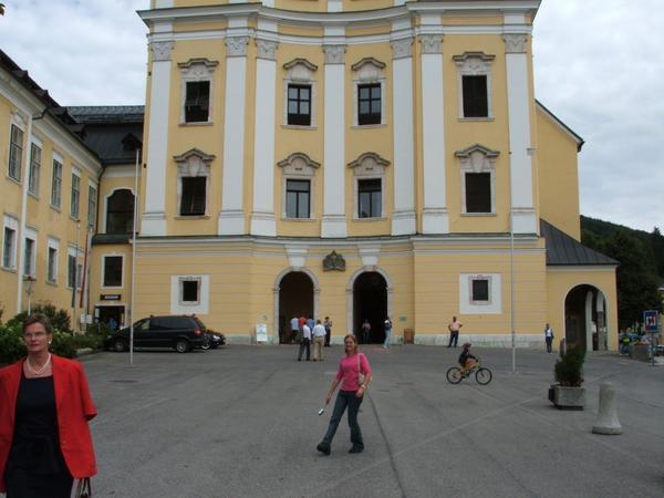 Entrance to Pfarrkirche St. Michael