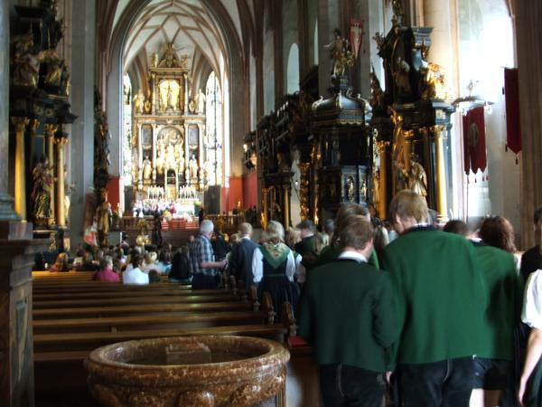Wedding Procession at Pfarrkirche St. Michael