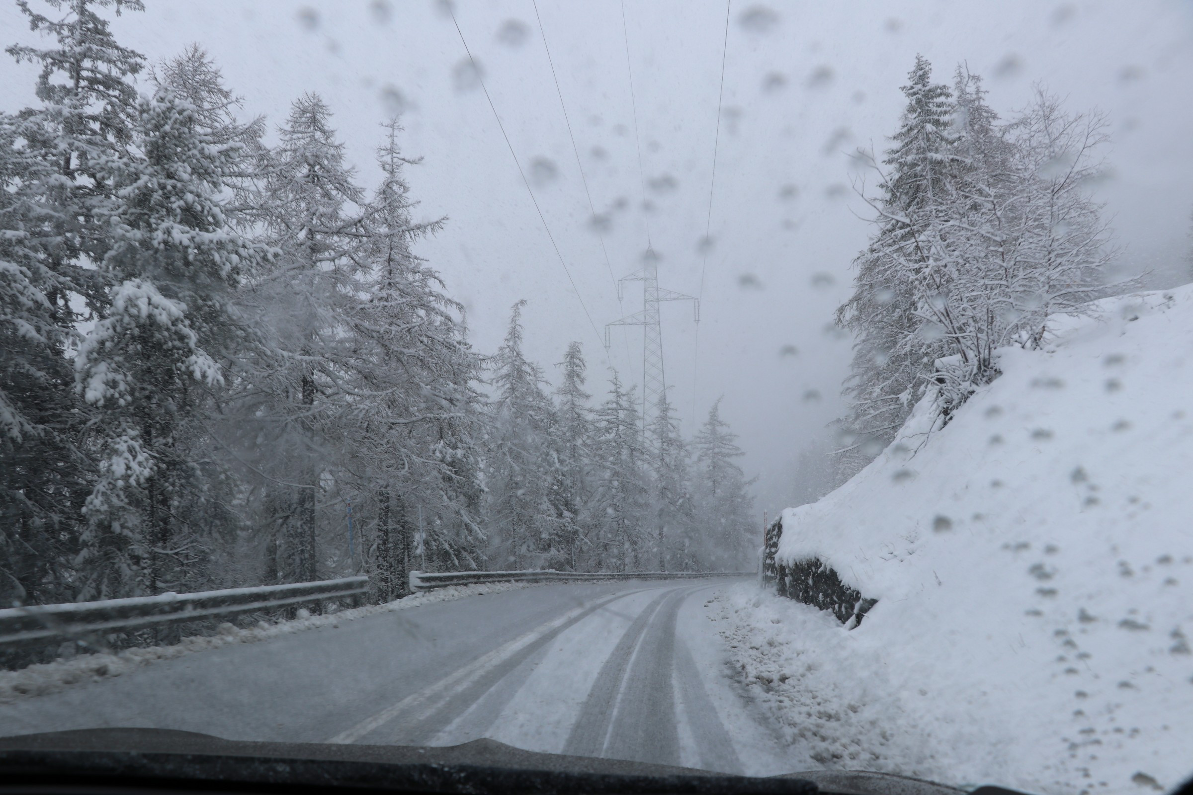 following-the-snow-plough-saas-fee-photo