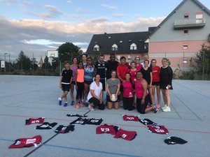 Mixed outdoor netball for the summer 