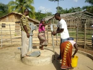 Hand pump well maintenance, Liberia