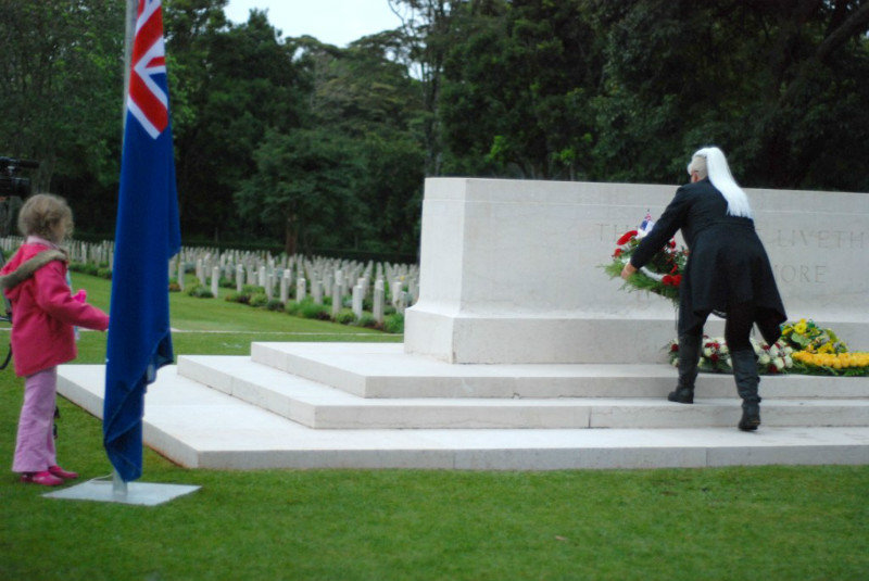 NZ rep placing a wreath