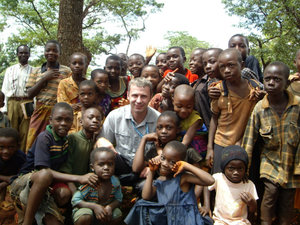 Murray and his friends at Nyaragusu
