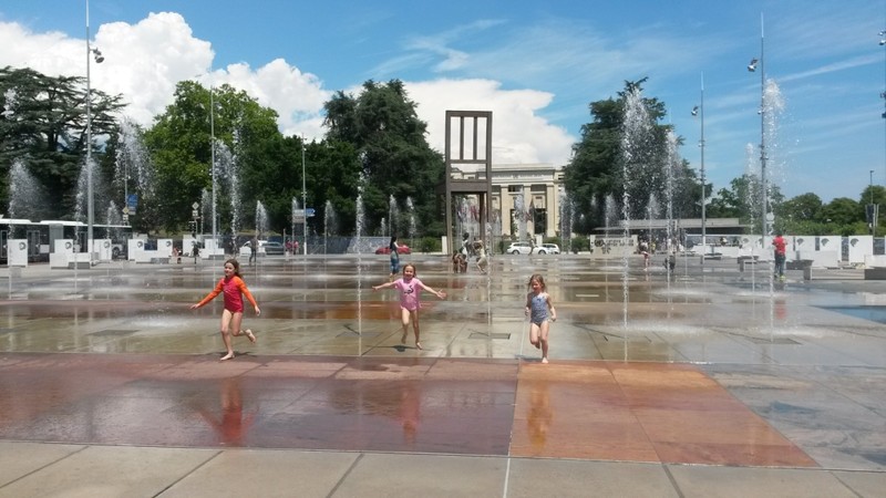 UN square fountains