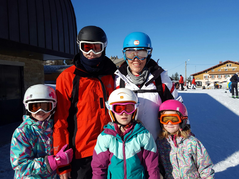 Family ski photo
