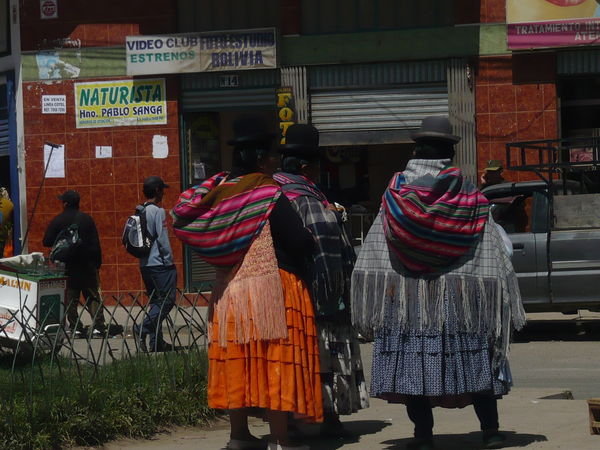"Cholitas" Doig the El Alto daylie life