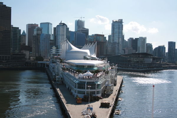 Canada Place (Sailaway)