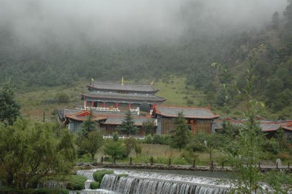 Tempel in the Jade water village