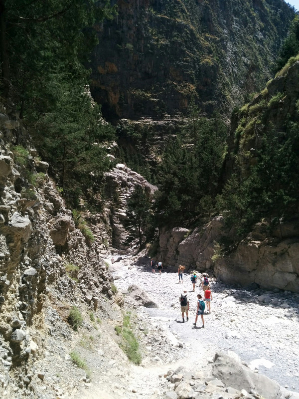 hiking in Samaria gorge