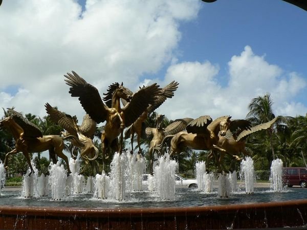 Fountain outside the Atlantis