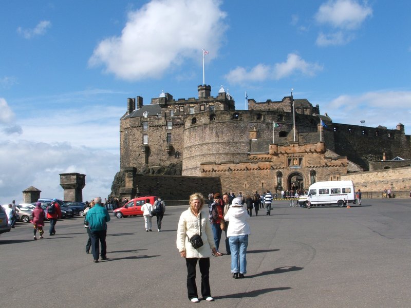 024 Edinburgh castle