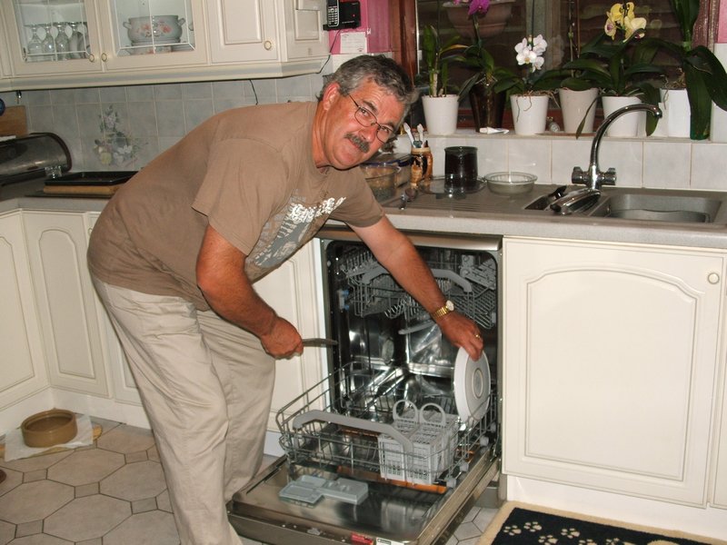 082 Steve and the Dishwasher