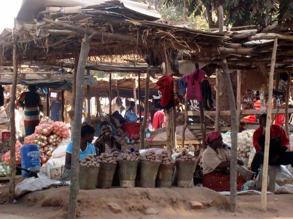 Potato vendors in the Lilongwe market