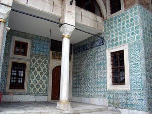 Beautiful tiles inside the Topkapı harem