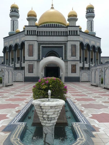 Jame 'Asr Hassanil Bolkiah Mosque, Bandar Seri Begawan