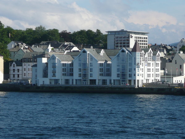 Hurtigruten cruiser docks in Alesund