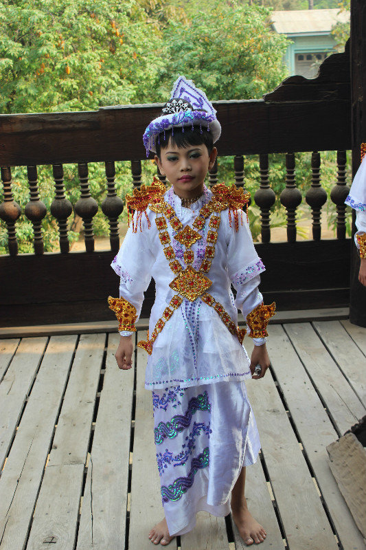 Traditional Burmese clothing