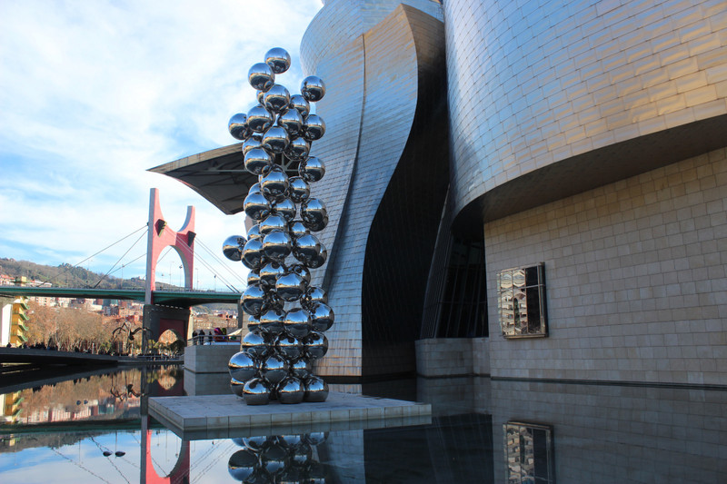 Statue at the Guggenheim museum
