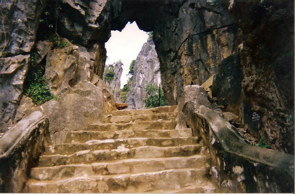 Stone pathway, Danang