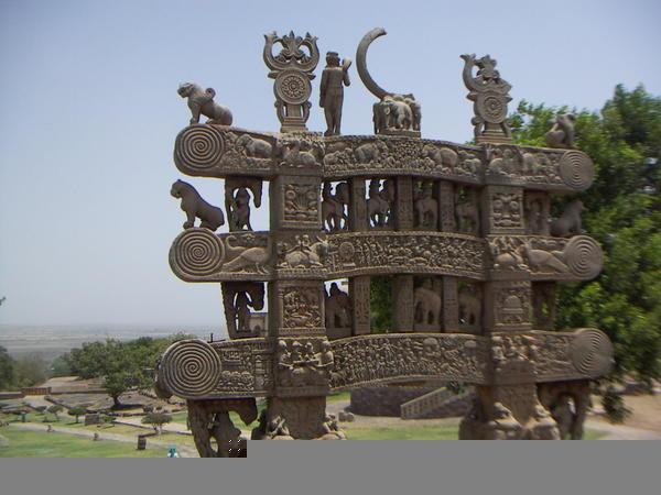 One of the incredible Sanchi gateways