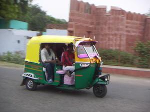 Indian rickshaw!! WOO!