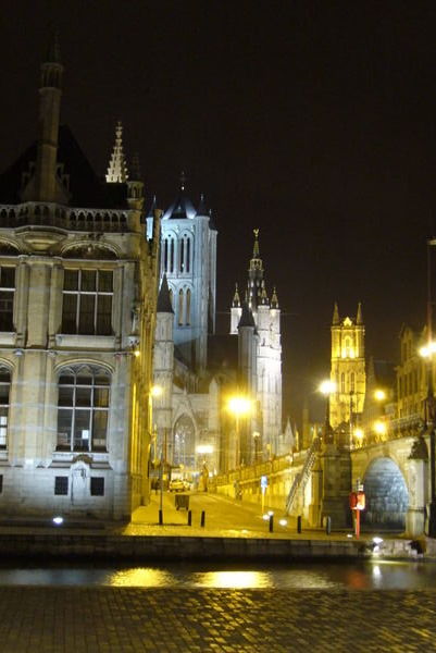 the 3 spires at night