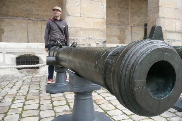 one of Napoleons big cannons