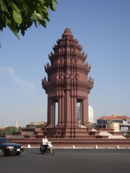 Statue in Phonm Penh
