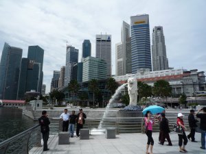 Merlion statue and business district