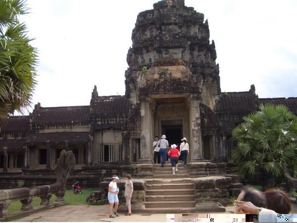 Angkot  Wat