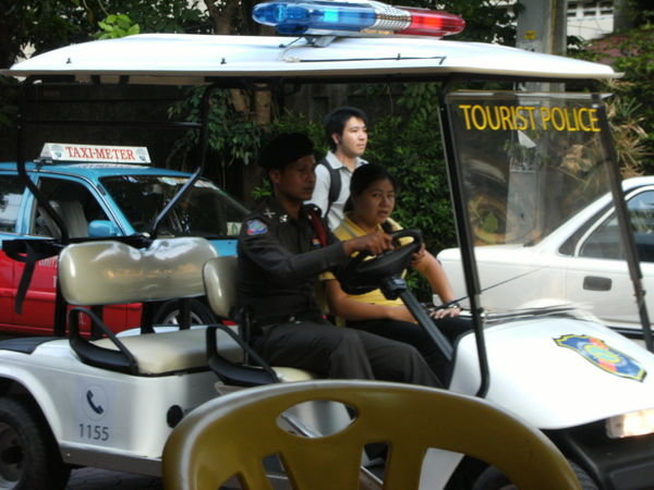 La police pour les touristes / Tourist Police
