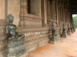 Hae Pha KaewLe plus vieux temple encore de bout a Vientiane / The oldest standing temple in Vientiane - Wat Si Saket