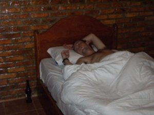 Phil dans un profond sommeil / Phil in a deep sleep - Luang Nam Tha