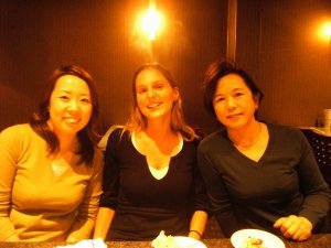 ...en compagnie de mes soeurs japonaises! / ...with my Japanese sisters! - Kyoko, Em & Hellen - Himeji