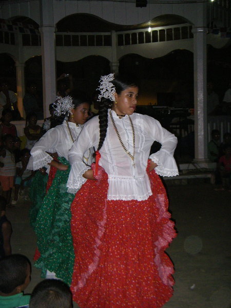 girls doing a traditional dance