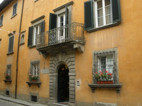 Opulant houses in Bagna di Lucca