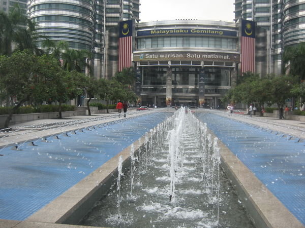 Petronas Fountain in front of the Towers
