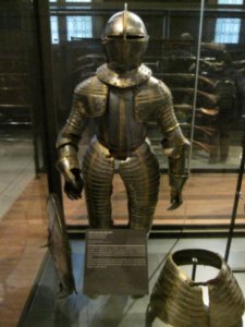 Loiux VIII's armor as an infant