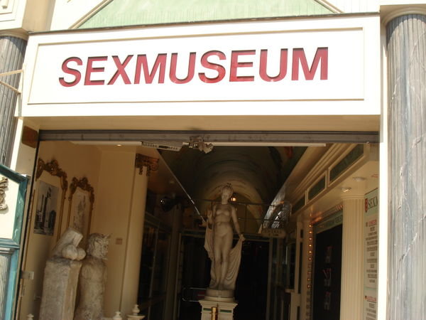 Sex Museum Photo 