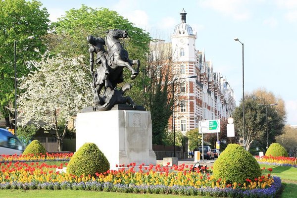 Another London statue
