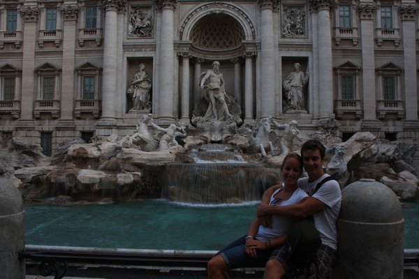 Trevi fountain, very early am